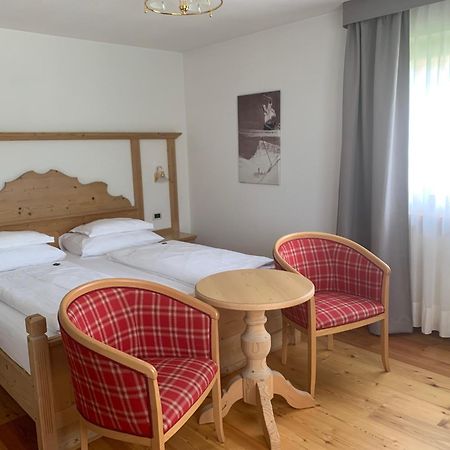 Villa Flora Mountain Lodges San Cassiano  Esterno foto