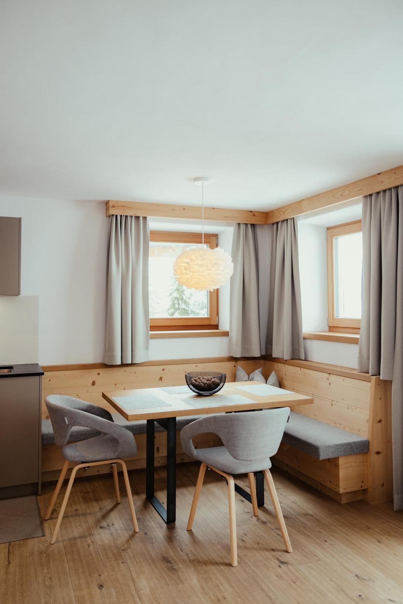 Villa Flora Mountain Lodges San Cassiano  Esterno foto