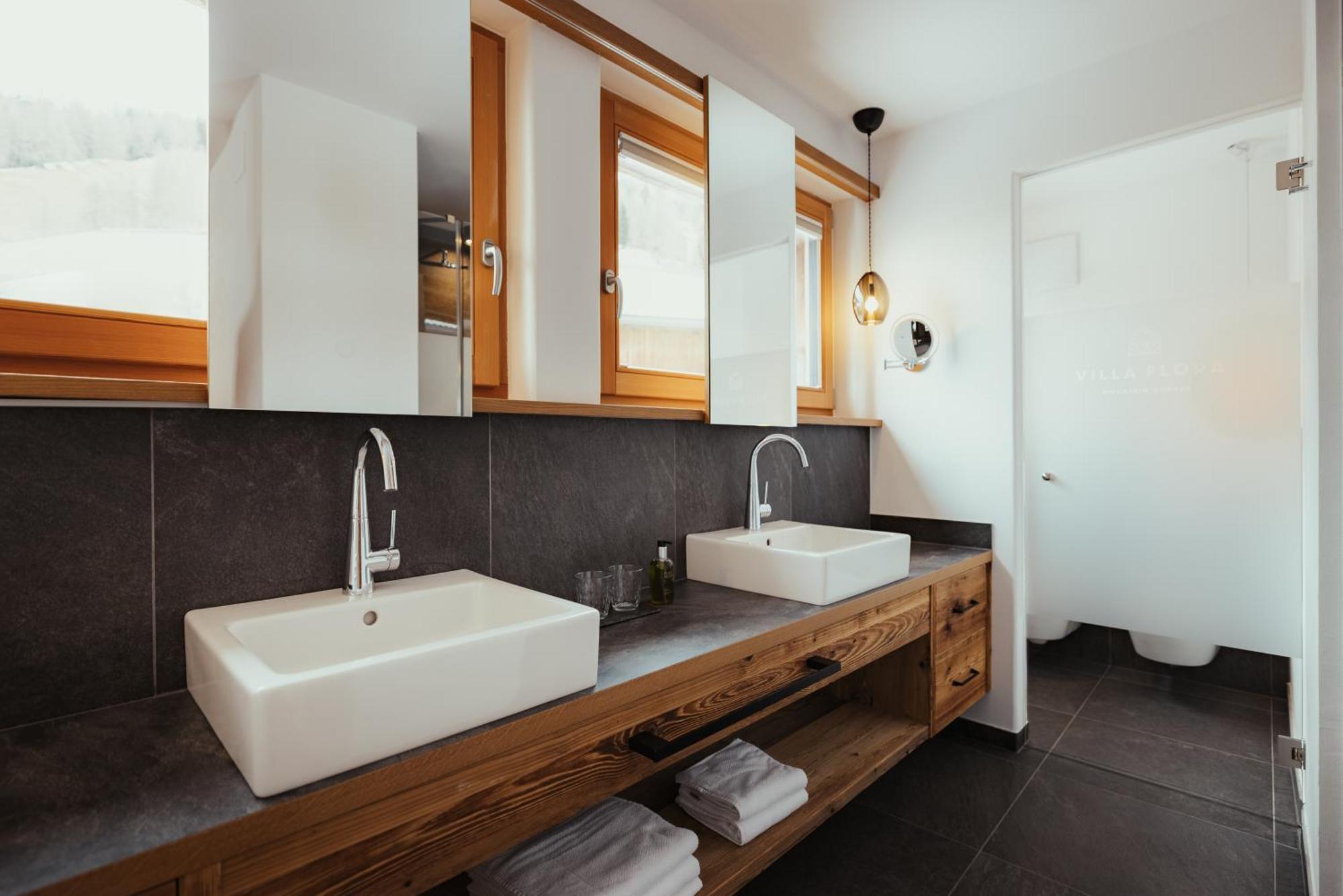 Villa Flora Mountain Lodges San Cassiano  Esterno foto