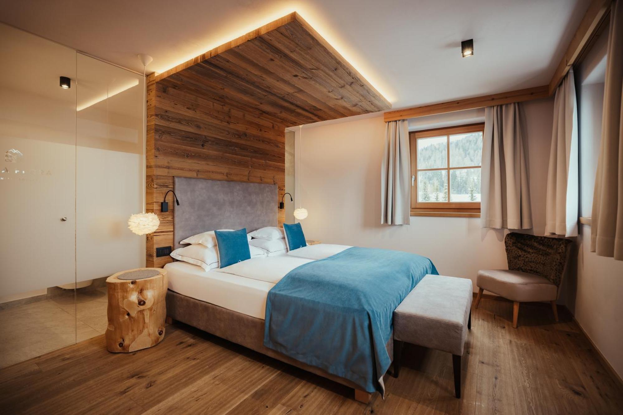 Villa Flora Mountain Lodges San Cassiano  Esterno foto