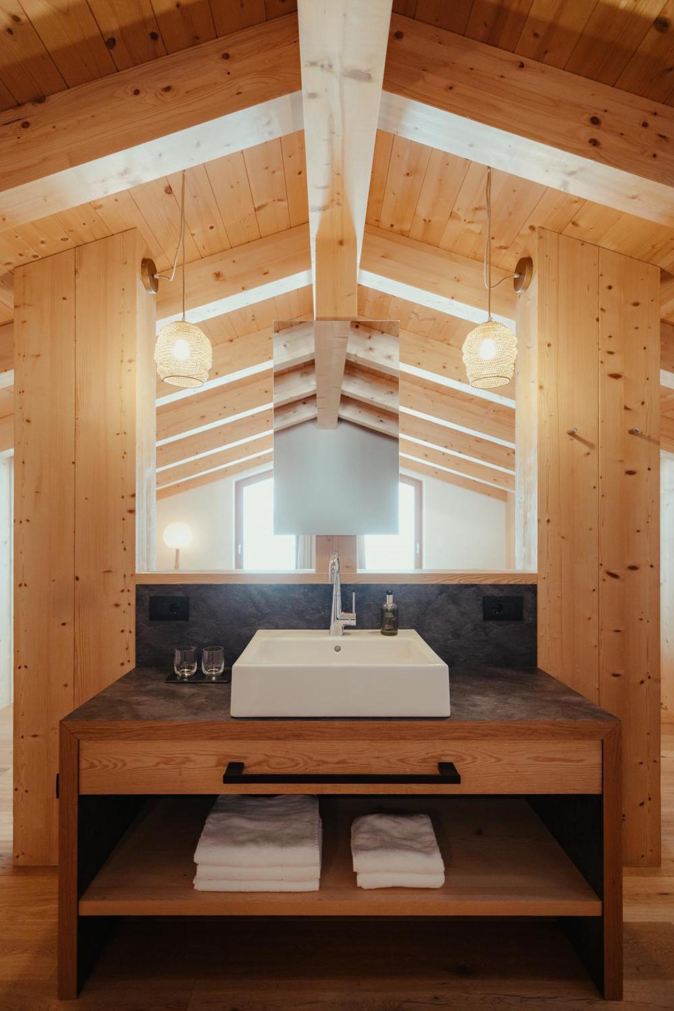 Villa Flora Mountain Lodges San Cassiano  Esterno foto