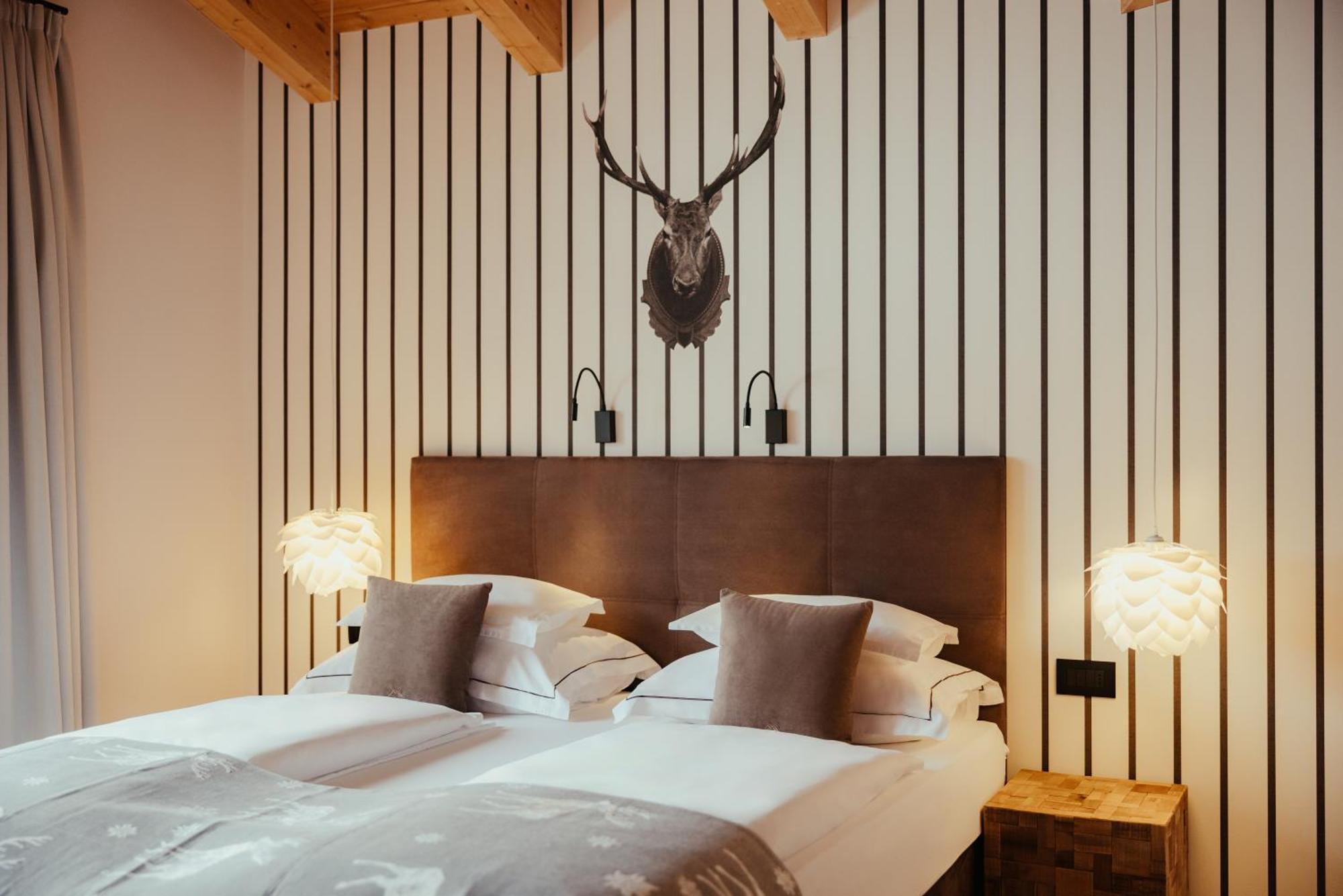 Villa Flora Mountain Lodges San Cassiano  Esterno foto
