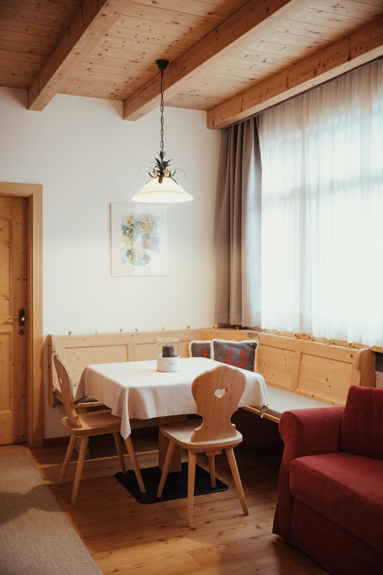 Villa Flora Mountain Lodges San Cassiano  Esterno foto